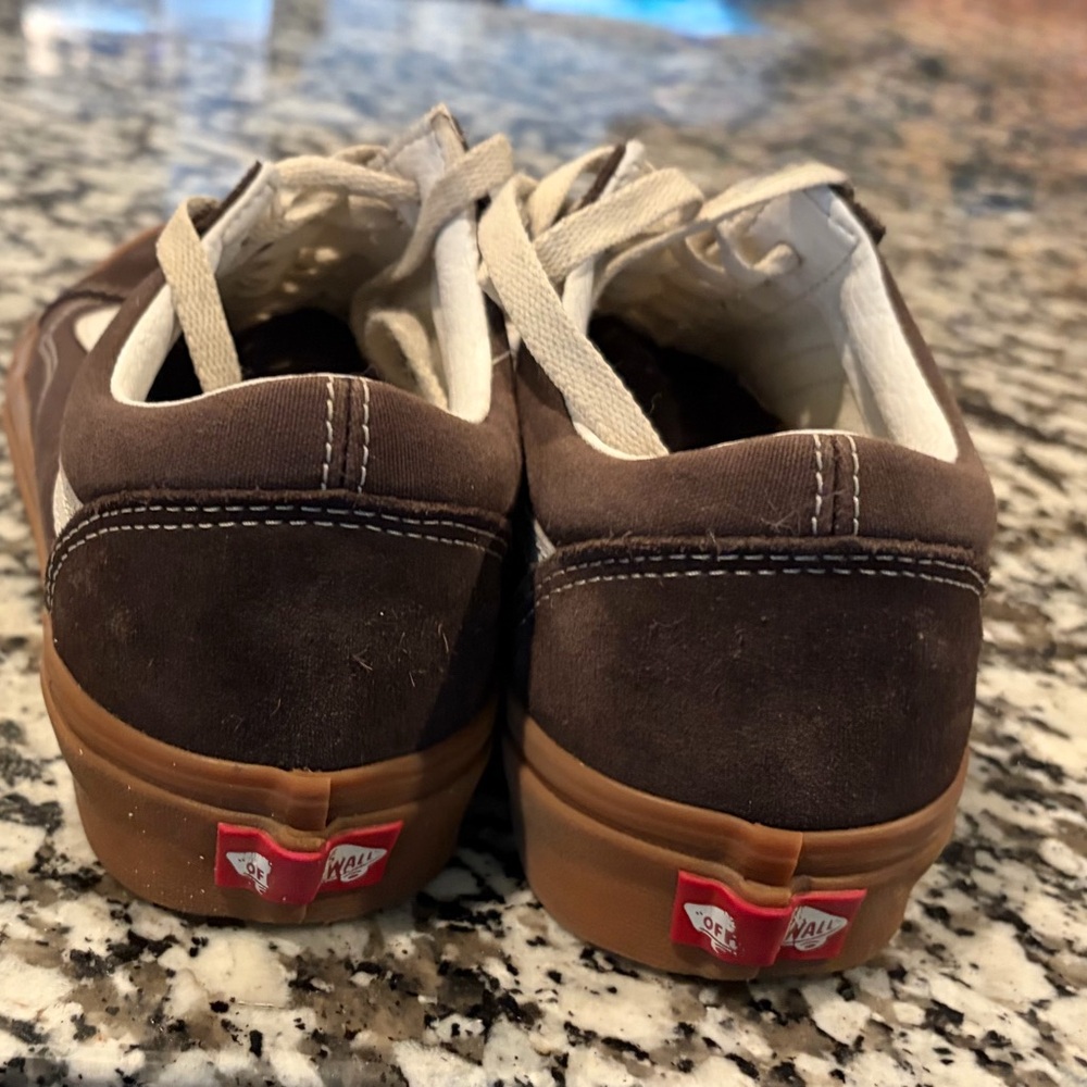 Vans - Picture 4 of 5